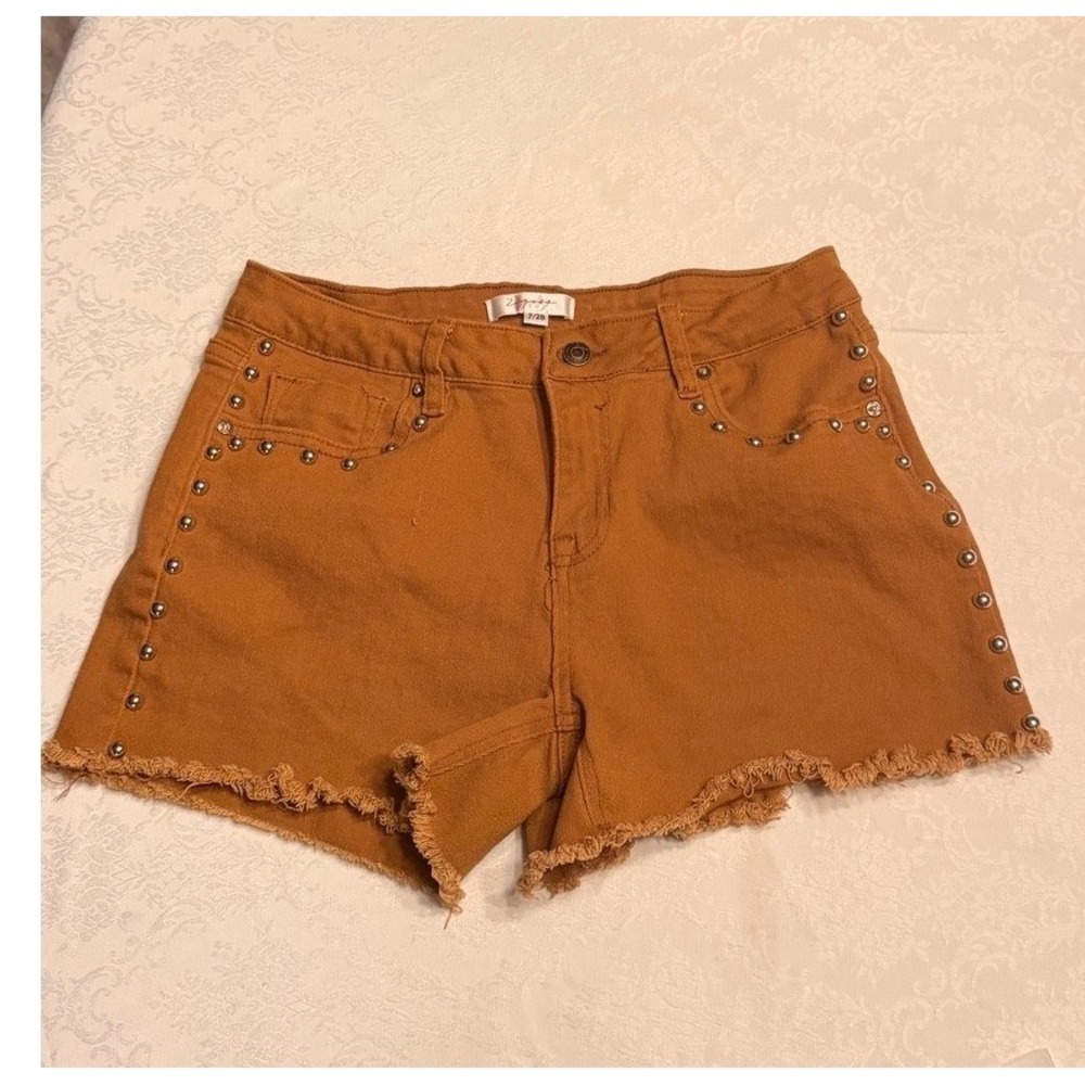 2 Hearts Women's Studded Cutoff Denim Shorts Rust Brown Size 7/28